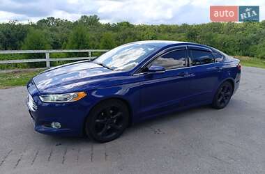Седан Ford Fusion 2013 в 