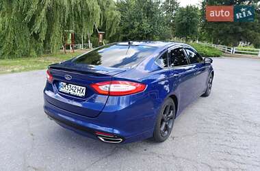Седан Ford Fusion 2013 в 