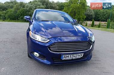 Седан Ford Fusion 2013 в 