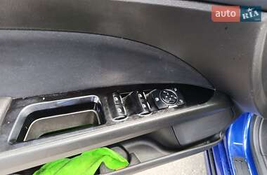 Седан Ford Fusion 2013 в 