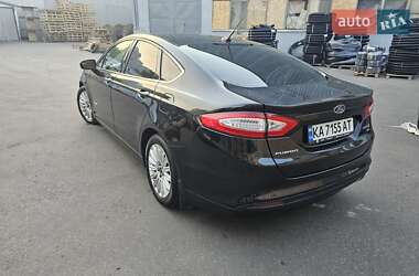 Седан Ford Fusion 2013 в 