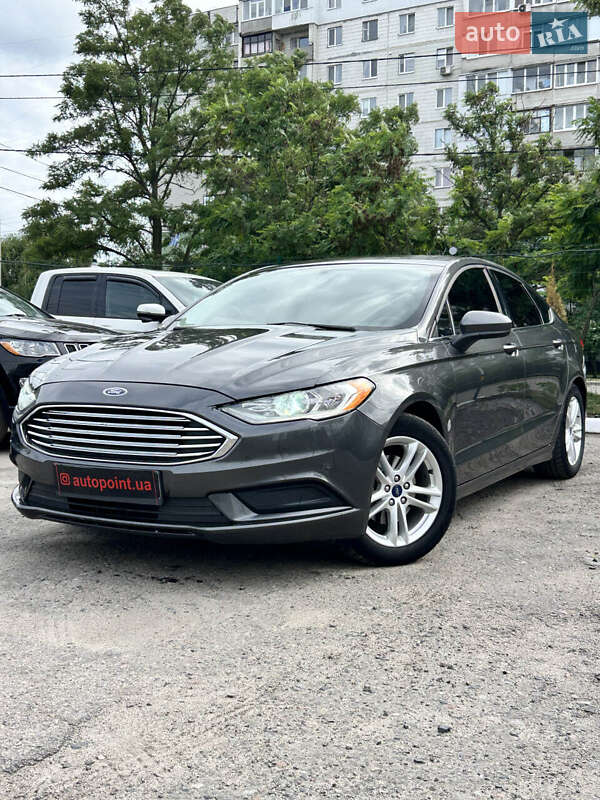 Седан Ford Fusion 2018 в 