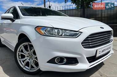 Седан Ford Fusion 2017 в 