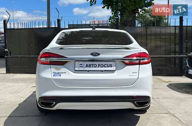 Седан Ford Fusion 2017 в 