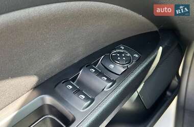 Седан Ford Fusion 2017 в 