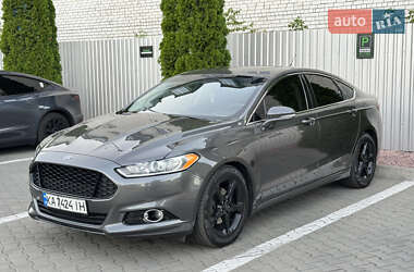 Седан Ford Fusion 2016 в 