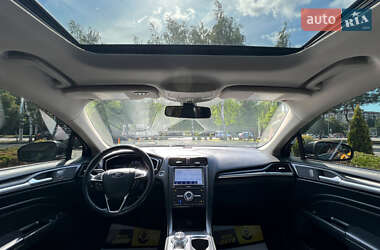 Седан Ford Fusion 2020 в 