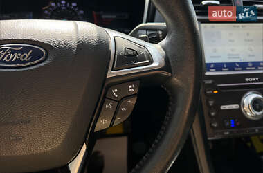 Седан Ford Fusion 2020 в 