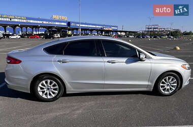 Седан Ford Fusion 2018 в 