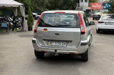 Хэтчбек Ford Fusion 2011 в 