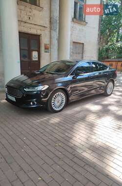 Седан Ford Fusion 2013 в 