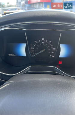 Седан Ford Fusion 2013 в 