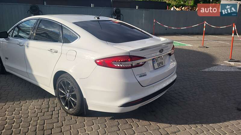 Седан Ford Fusion 2017 в Львове
