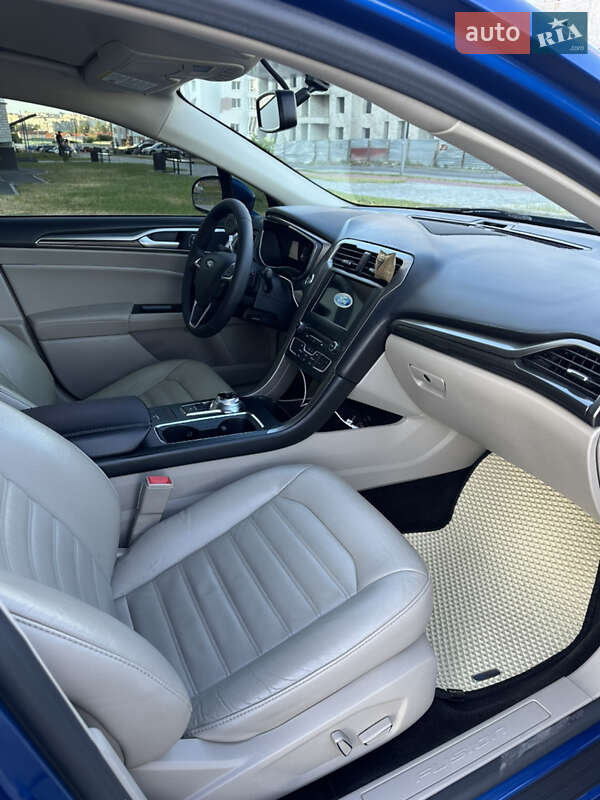 Седан Ford Fusion 2016 в Вінниці