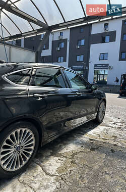 Седан Ford Fusion 2014 в 