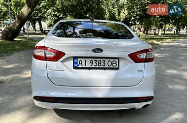 Седан Ford Fusion 2016 в 