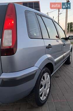 Хэтчбек Ford Fusion 2007 в 