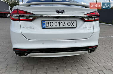 Седан Ford Fusion 2016 в 