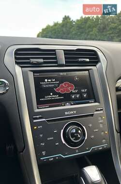 Седан Ford Fusion 2014 в 