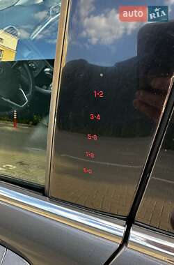 Седан Ford Fusion 2012 в 