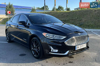 Седан Ford Fusion 2018 в 