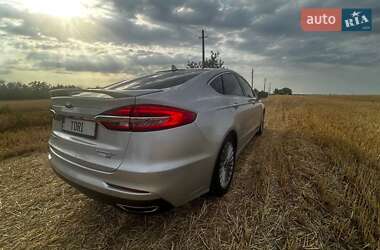 Седан Ford Fusion 2018 в 