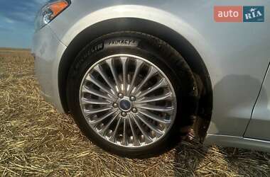 Седан Ford Fusion 2018 в 