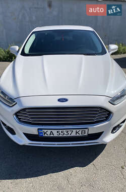 Седан Ford Fusion 2013 в 