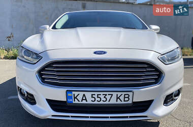Седан Ford Fusion 2013 в 