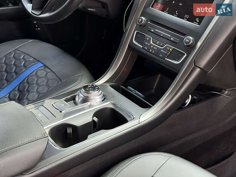 Седан Ford Fusion 2016 в Николаеве
