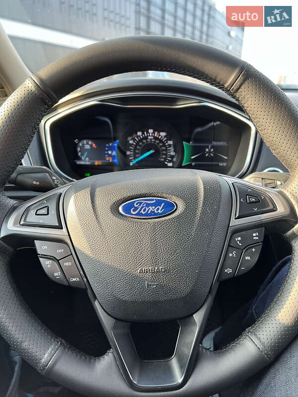 Седан Ford Fusion 2017 в Киеве
