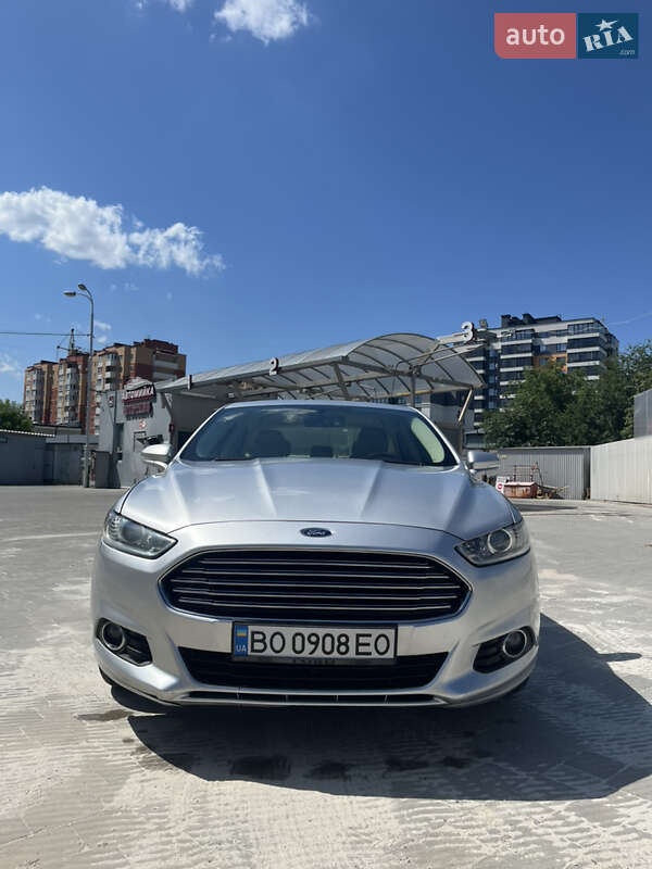 Седан Ford Fusion 2014 в 