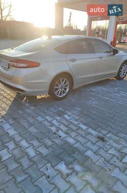 Седан Ford Fusion 2017 в 