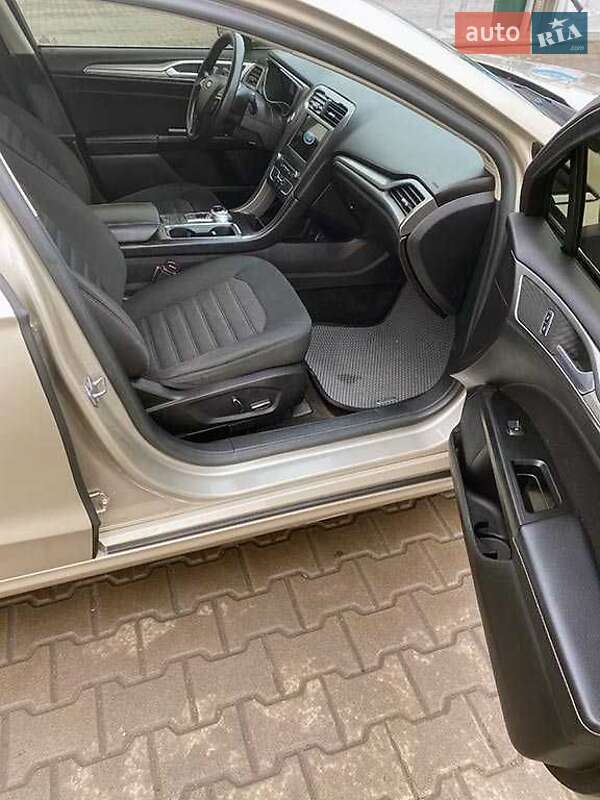 Седан Ford Fusion 2017 в Кривому Розі