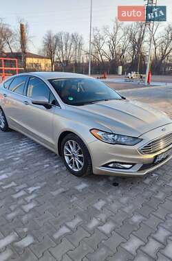 Седан Ford Fusion 2017 в 