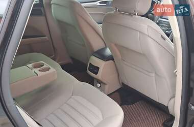Седан Ford Fusion 2019 в 
