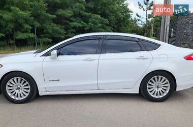 Седан Ford Fusion 2014 в 