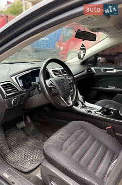 Седан Ford Fusion 2014 в 