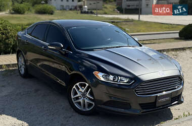 Седан Ford Fusion 2014 в 