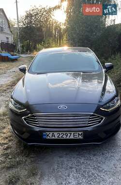 Седан Ford Fusion 2017 в 