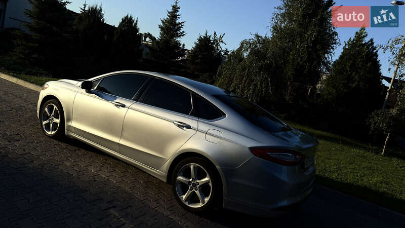 Ford Fusion 2015