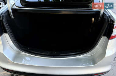 Седан Ford Fusion 2015 в 