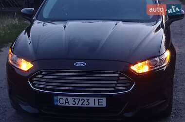 Седан Ford Fusion 2013 в 