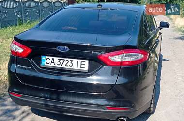 Седан Ford Fusion 2013 в 
