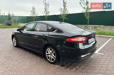Седан Ford Fusion 2015 в 
