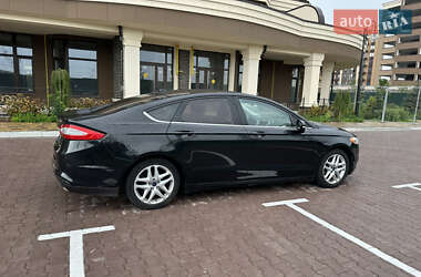 Седан Ford Fusion 2015 в 