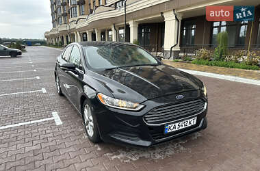 Седан Ford Fusion 2015 в 