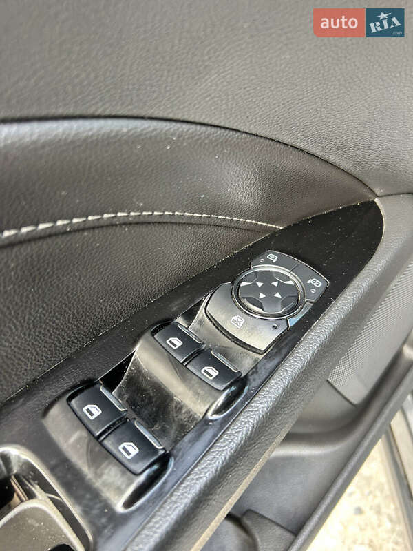 Седан Ford Fusion 2014 в Сумах