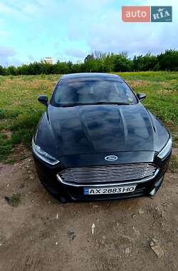 Седан Ford Fusion 2013 в 