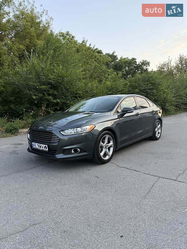 Седан Ford Fusion 2015 в Дніпрі